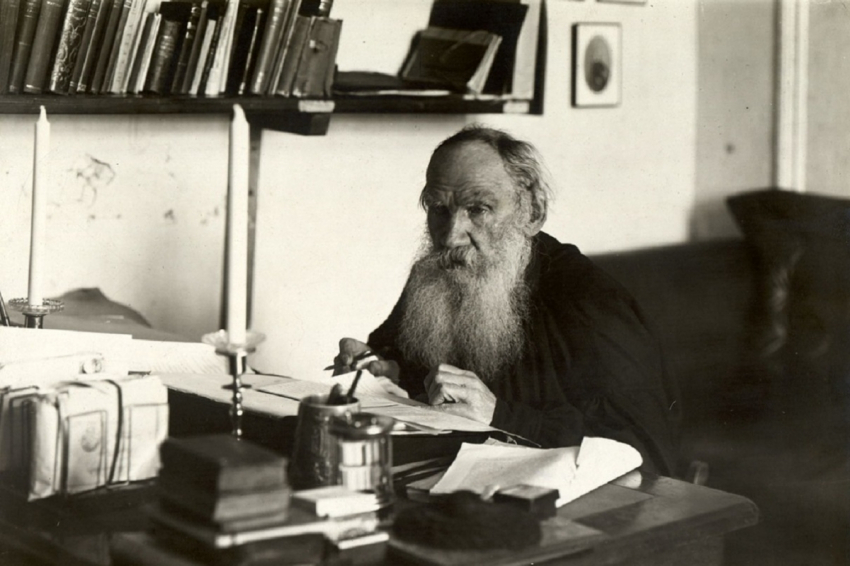 Лишь 15% россиян вспомнят произведения Толстого по 1 изречению