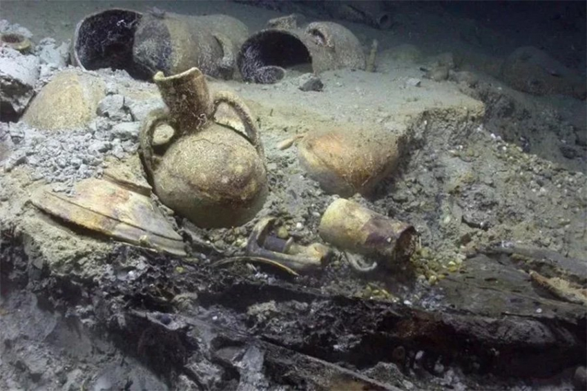 В глубинах Средиземного моря обнаружены обломки пиратского корабля