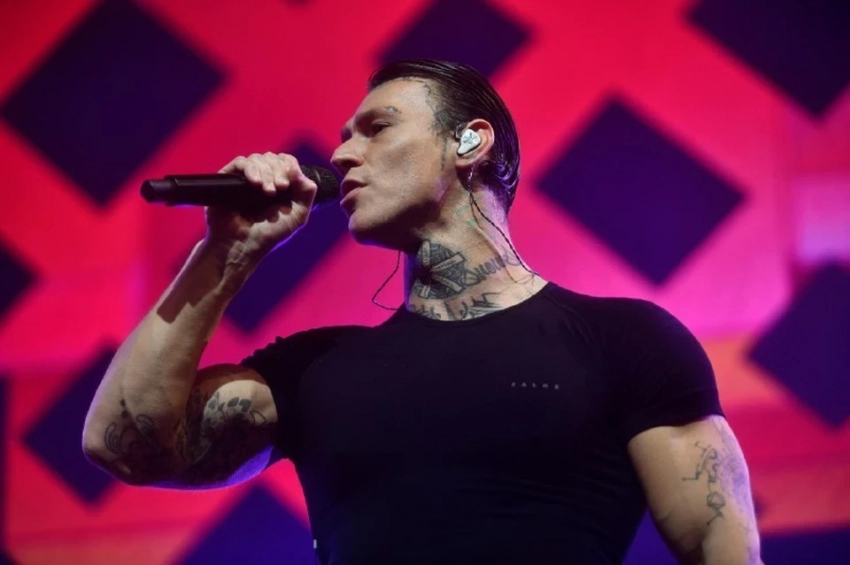 Тонированный Ford и коллекция спорткаров: Niletto тратит на машины огромные деньги. Раскрываем их стоимость