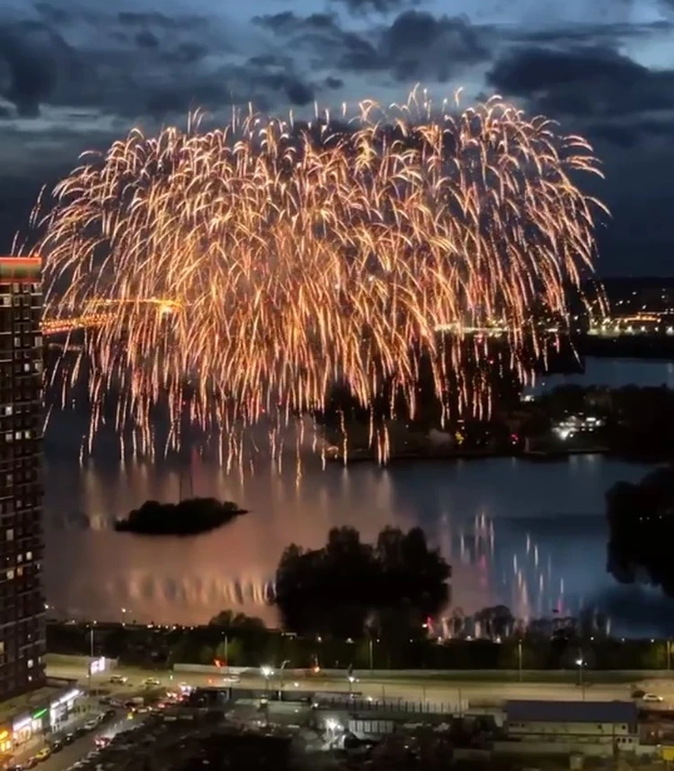 «Наблюдал весь город»: Жители Красногорска шокированы салютом в честь дня рождения Филиппа Киркорова