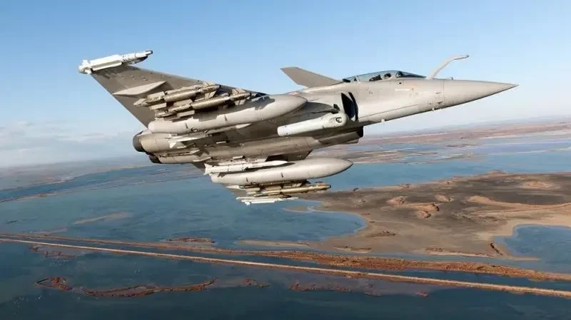    ,   Rafale :       