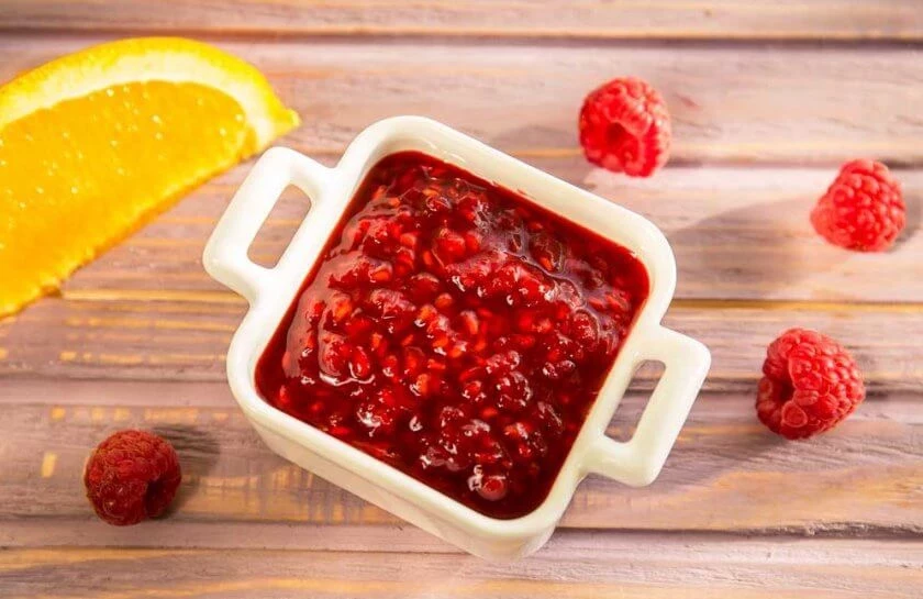 Классическое, с фруктами или со специями: 16 лучших рецептов варенья из малины