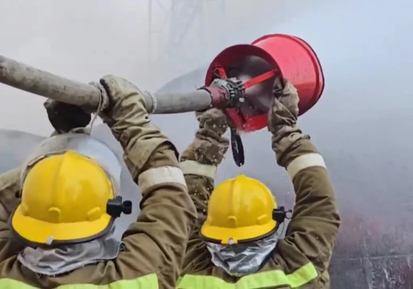 Крупный пожар на территории бывшего НПЗ в Кадамджае потушили