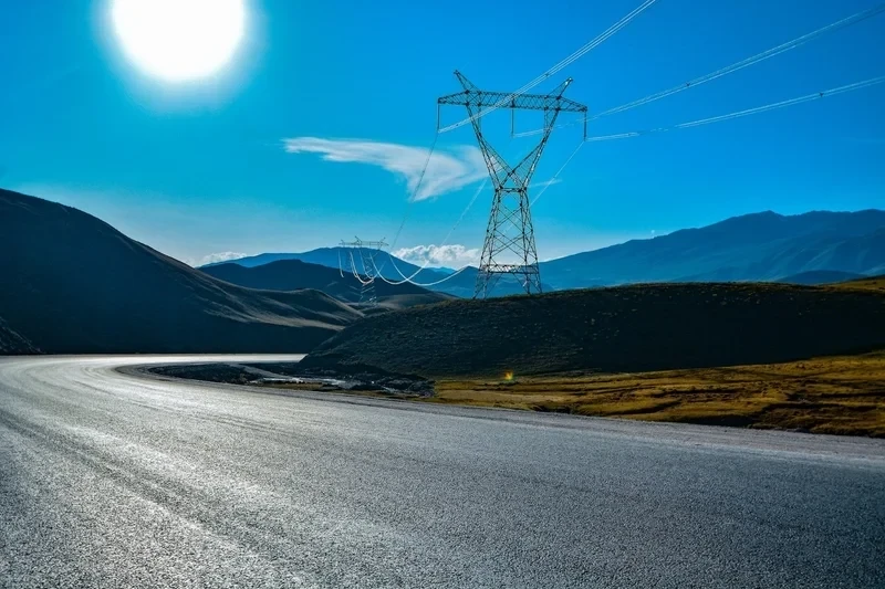 Достижения в дорожной отрасли: новая техника и современные дороги