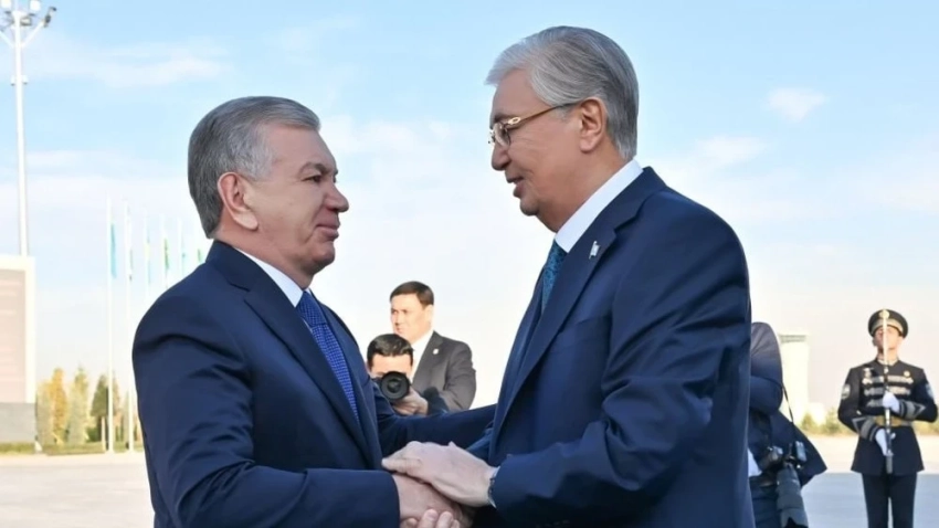 Токаев прибыл с государственным визитом в Ташкент