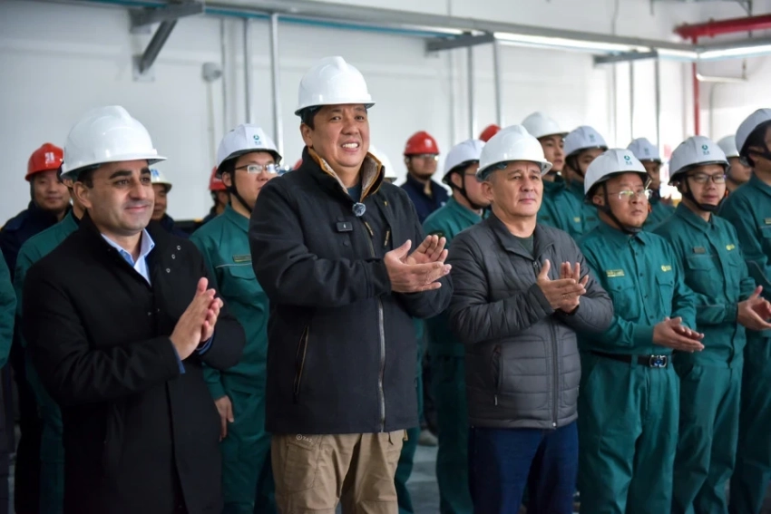 В Бишкеке на мусороперерабатывающий завод привезли первую партию ТБО