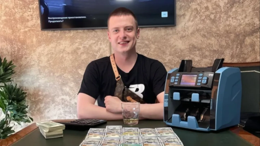 Белорусского блогера Mellstroy объявили в розыск в Казахстане