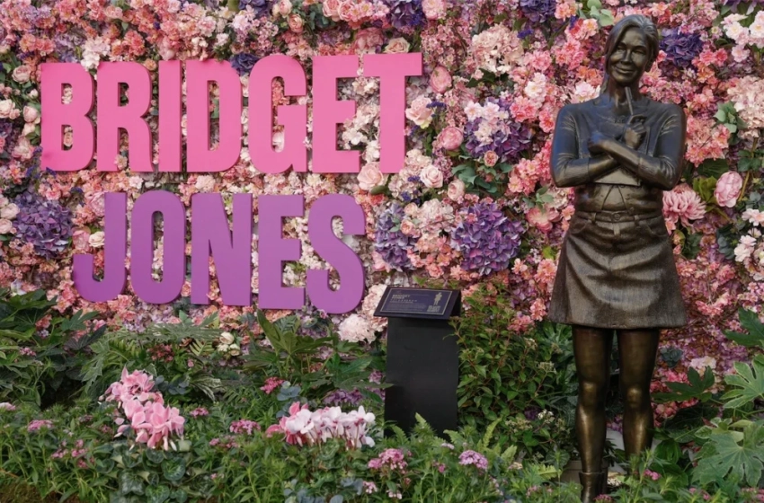 В Лондоне установили статую Бриджит Джонс. На открытие приехала Рене Зеллвегер