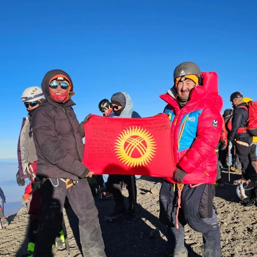 Кыргызстанец покорил самую высокую гору Мексики