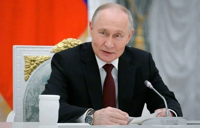 Путин подписал указ о безвизовом въезде граждан КНР в Россию