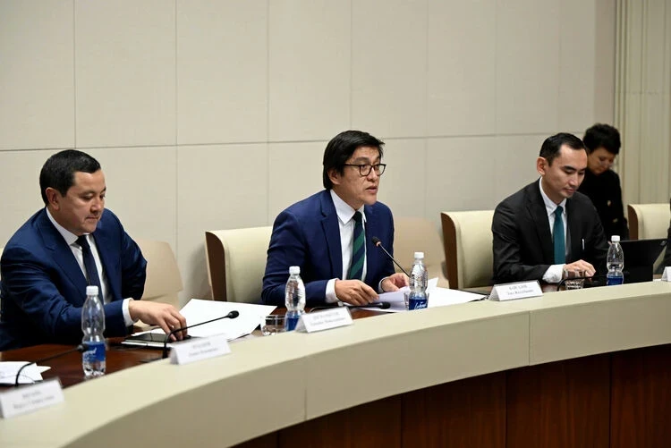 Эдиль Байсалов: Кыргызстан увеличит расходы на здравоохранение в пять раз