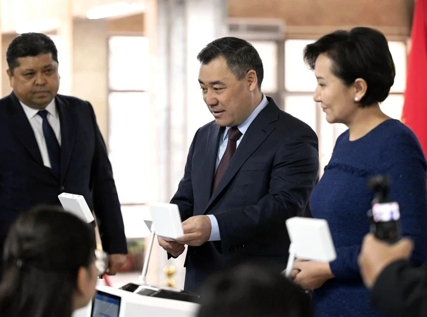 Садыра Жапарова избрали ещё раз