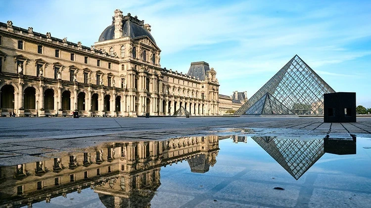 Сотрудники Лувра объявили забастовку из-за условий труда и проблем с безопасностью