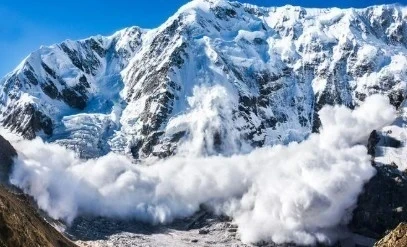 МЧС КР предупреждает о лавинной опасности на автодорогах страны