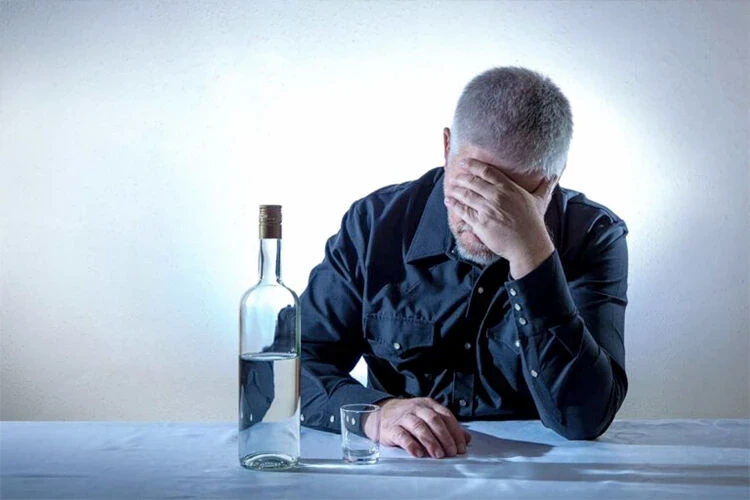 Может привести к деменции. Почему безопасной дозы алкоголя не существует