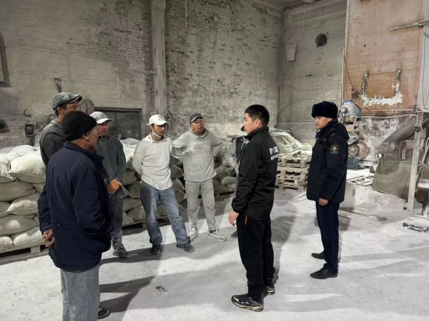 В Чуйской области милиция проводит рейд «Иностранец». Депортировали двоих граждан Непала