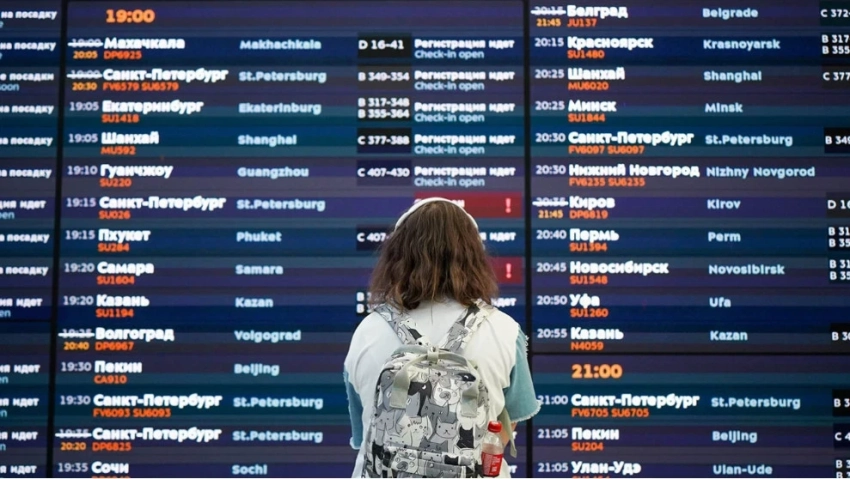 Над Россией за ночь сбили около 290 дронов, в аэропортах Москвы отменили и задержали 200 рейсов