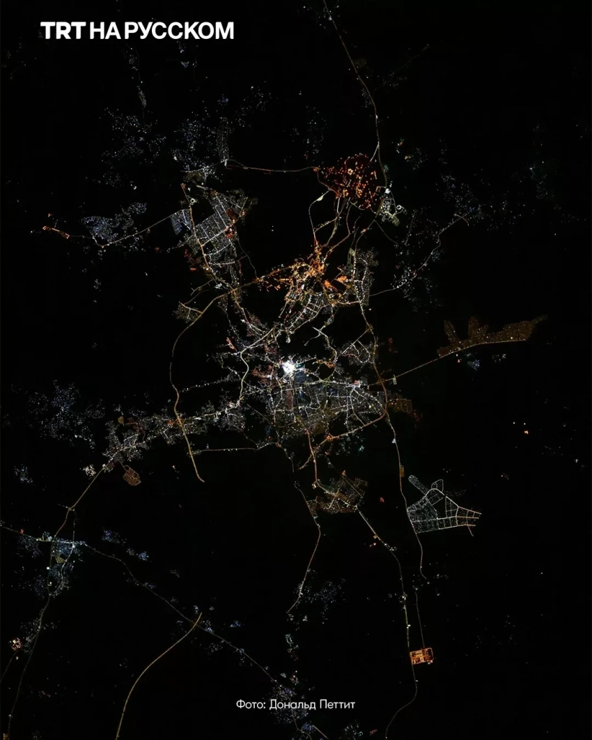 Астронавт Дональд Петтит запечатлел Каабу из космоса