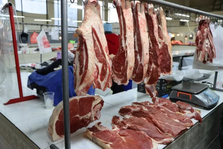 Представители Минсельхоза и мэрии Бишкека провели рейд на рынках «Ош базары» и «Орто-Сай»