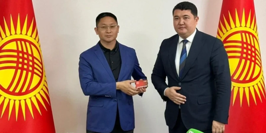 Более тысячи иностранцев получили резидент-карты от МИД КР