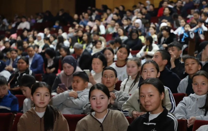 В Бишкеке начались президентские елки