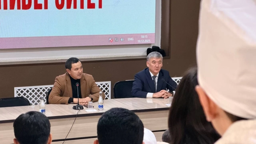 Поддержку молодым врачам пообещал и. о. главы Минздрава Кыргызстана