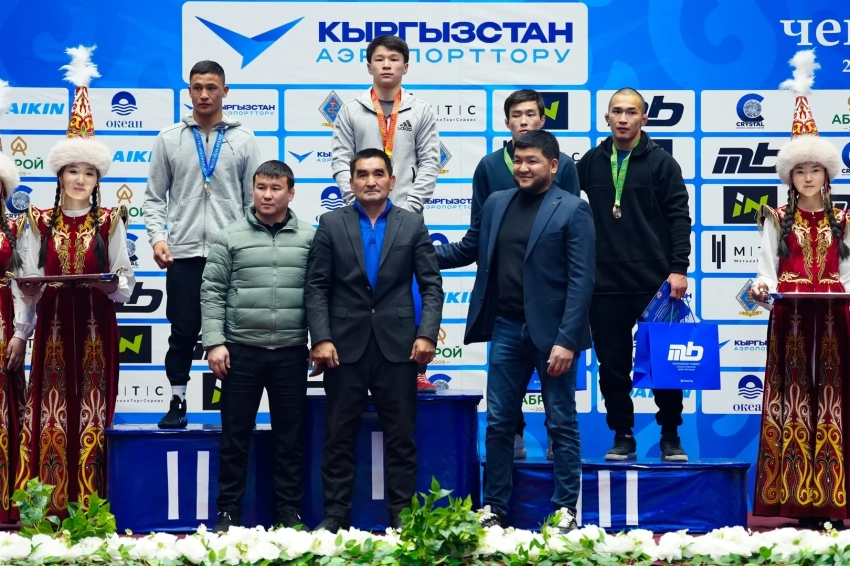 Определились победители второго дня чемпионата Кыргызстана по греко-римской борьбе