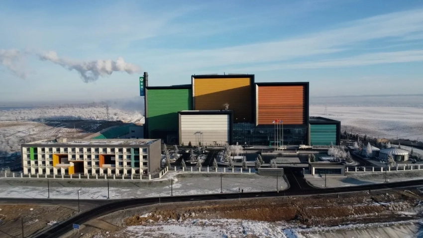 Делегатам курултая показали работу нового мусороперерабатывающего завода в Бишкеке