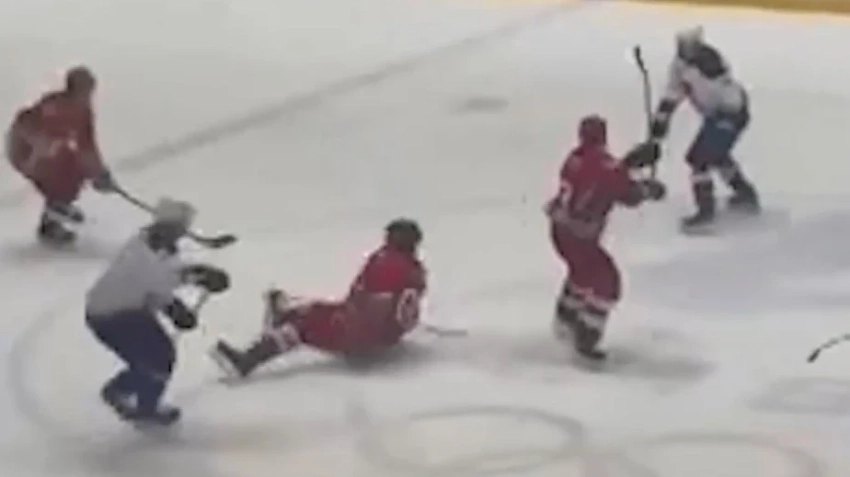 Лукашенко получил травму во время хоккейного матча в Минске