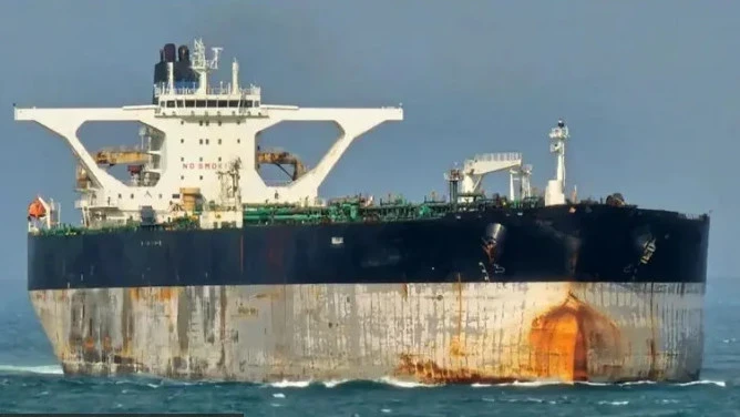 The Wall Street Journal: Россия нефть танкерин коштоп жүргөн АКШнын артынан подводный кемесин жөнөттү