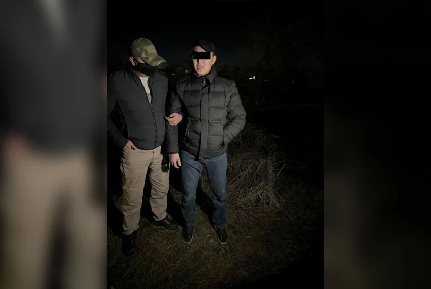 Жайыл районунун ИИБсынын тергөөчүсү 150 миң сом талап кылгандыгы үчүн кармалды