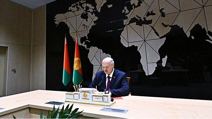 Lukashenko signed a document on Belarus's accession to Trump's "Council for Peace"