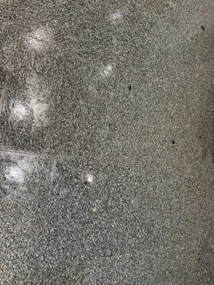 Call Center: The New Subway Has a Slippery Floor