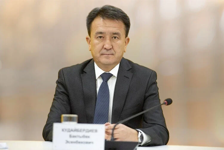 Working Abroad: How to Earn 300,000 Som and Not Become a Victim of Fraudsters