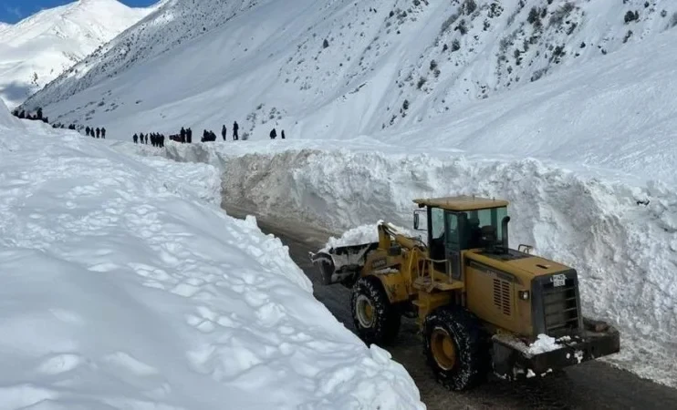 Attention! Avalanche Risk on the Mountain Roads of Kyrgyzstan