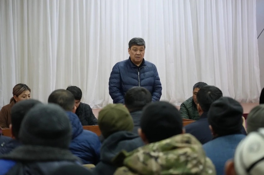 Торобаев суу камсыздоо үчүн документтерди топтоону жөнөкөйлөтүү боюнча тапшырмаларды берди