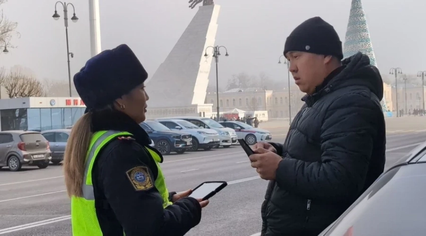 ГУОБДД кызматкерлерине жергиликтүү өндүрүштөгү планшеттер берилди