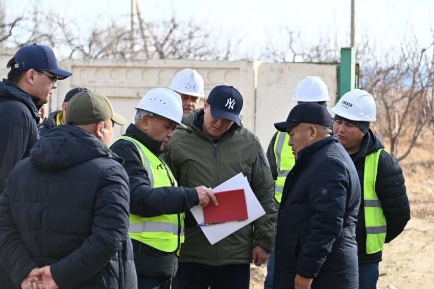 Чолпон-Атадагы тазалоо курулмаларынын курулушун Нурдан Орунтаев текшерди