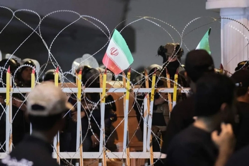 Ички протест: Ирандын каршы тараптары анын иштерине кийлигишүү үчүн себеп издеп жатышат