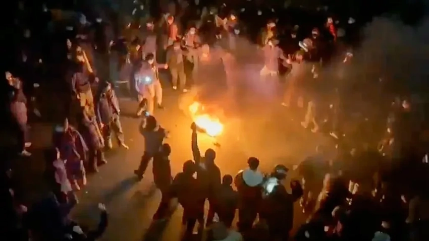 В ответ на антиправительственные протест в Иране прошли митинги в поддержку власти