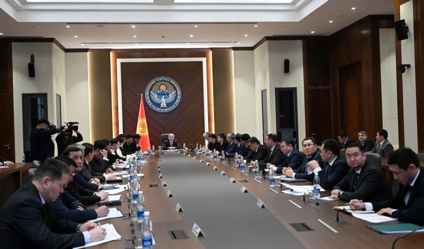 Губернатор: Дебюрократизациянын чечүүчү этабы региондук деңгээлге өтүүдө