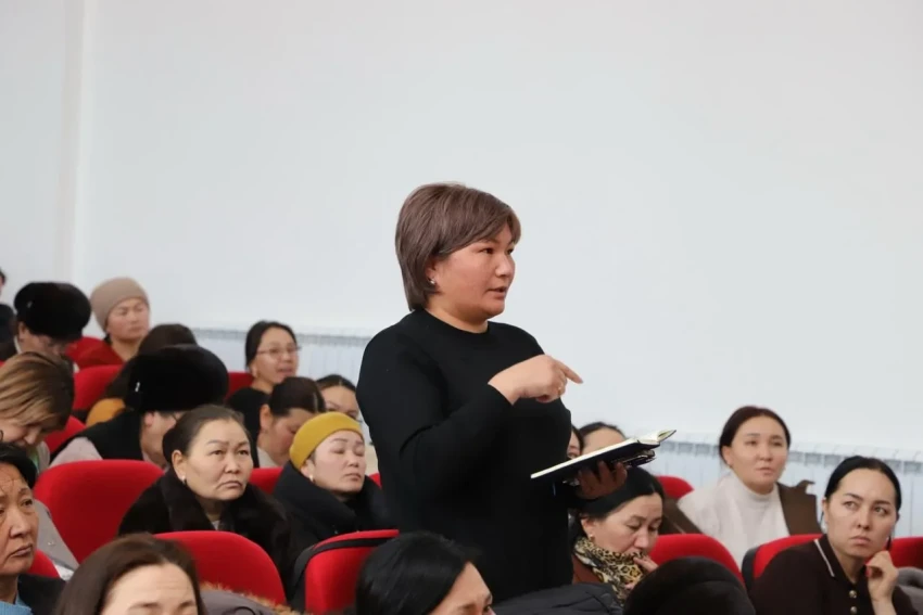 In the Issyk-Kul Region, the implementation of AI in schools was discussed