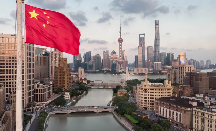 China's population decreased by 3.39 million people over the year