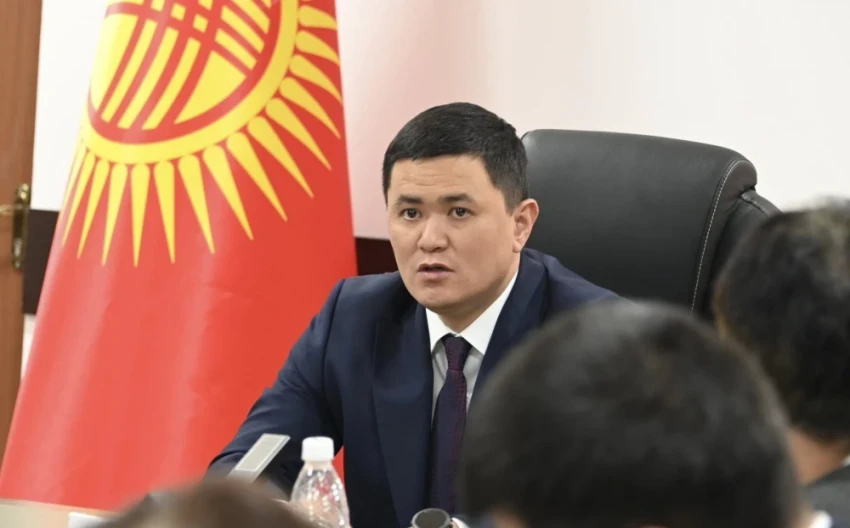 Орунтаев Мамлекеттик архитектуралык курулуш контролунун эки инспекторун кызматтан кетирди