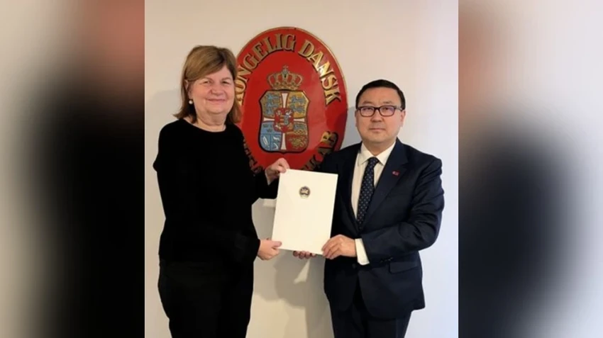 The Ambassador of Mongolia presented copies of credentials to the Ministry of Foreign Affairs of Denmark