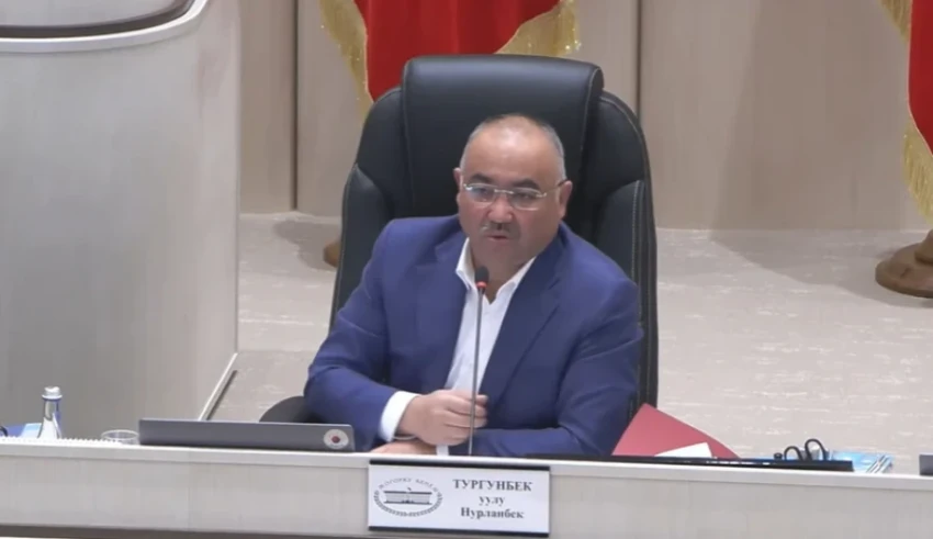 Speaker of the Parliament called to thank the Bishkek city hall for reducing smog