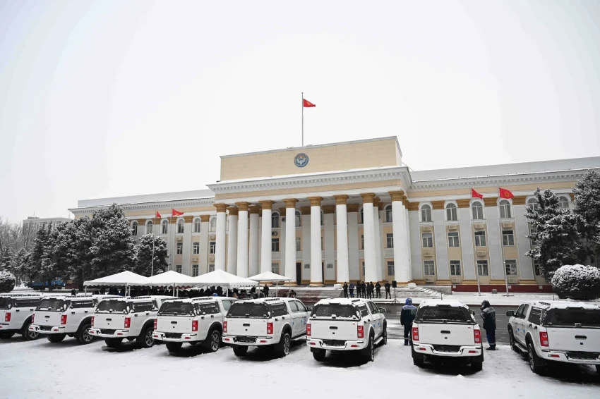 Минэнерго КР передали 37 единиц спецтехники на 145,8 млн сомов