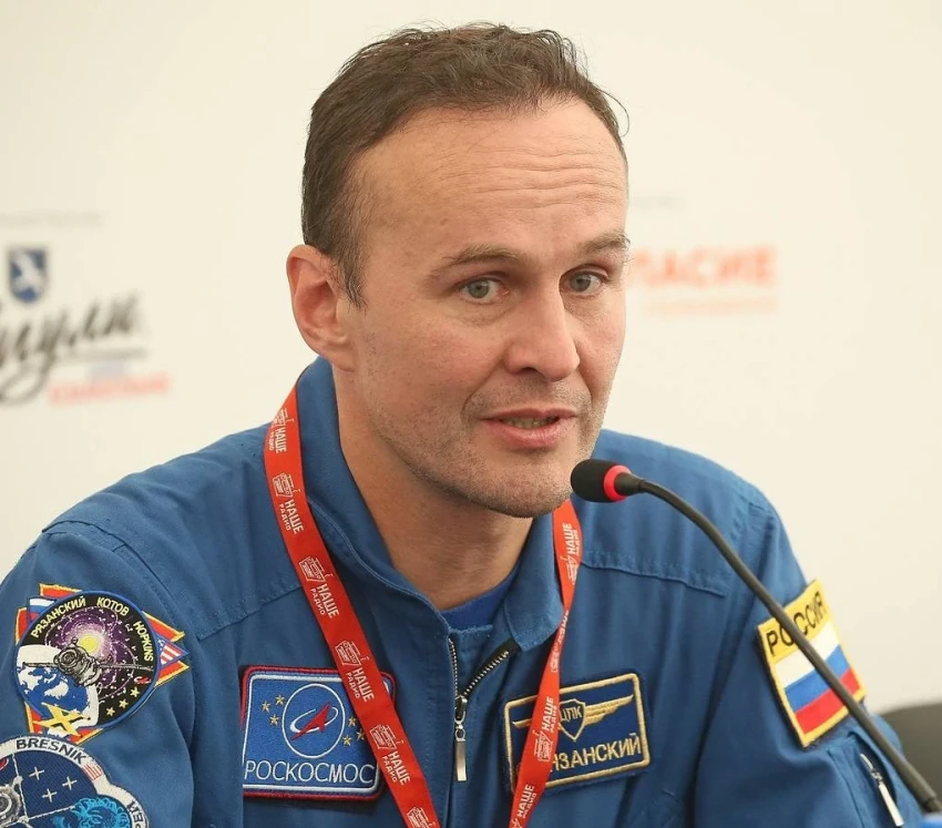 How much do astronauts earn while in orbit?