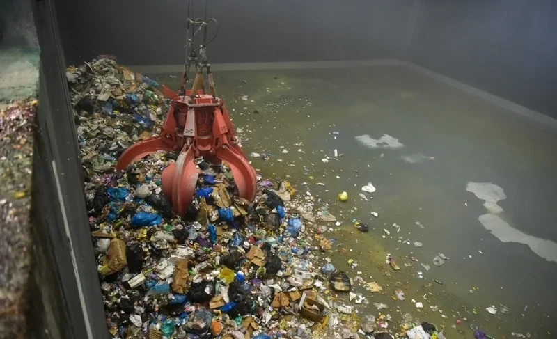 The issue of transporting waste from the Chui region to the waste processing plant in Bishkek is being considered.