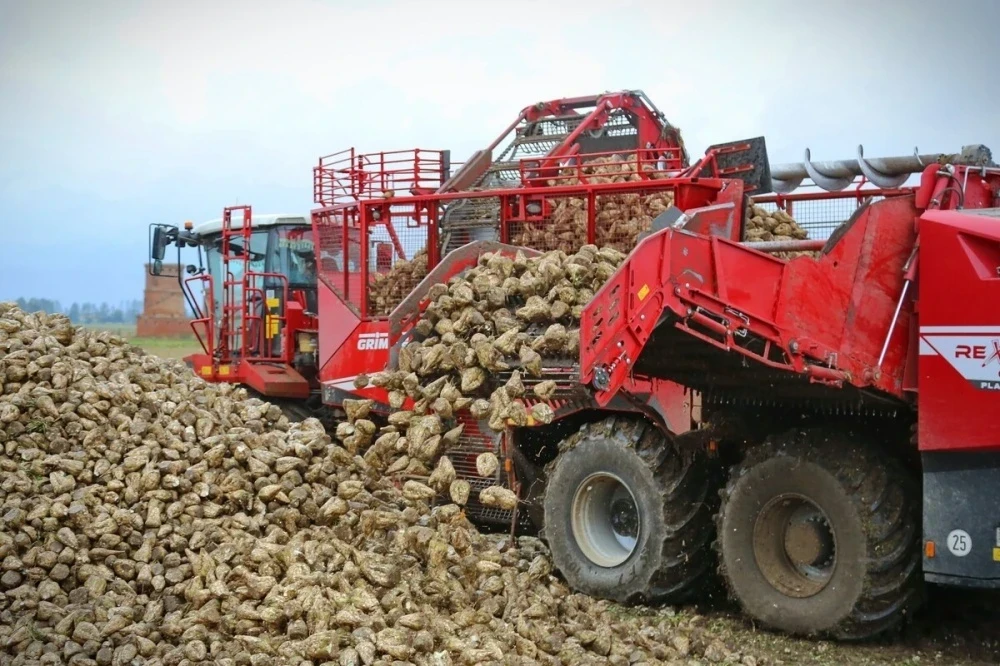 Кыргызским фермерам предлагают мощную белорусскую технику в лизинг